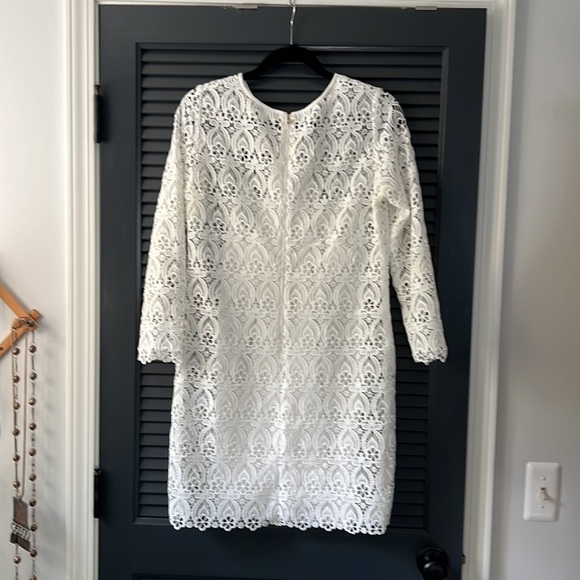 This is a Club Monaco white lace dress, size 6. - Picture 2 of 4